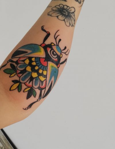 tatouage scarabée couleur so-tattoo les essarts 85