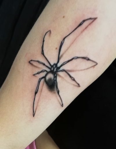 tatouage araignée 3d so tattoo les essarts 85