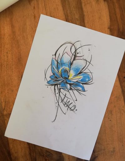dessin fleur bleu so tattoo les essarts 85