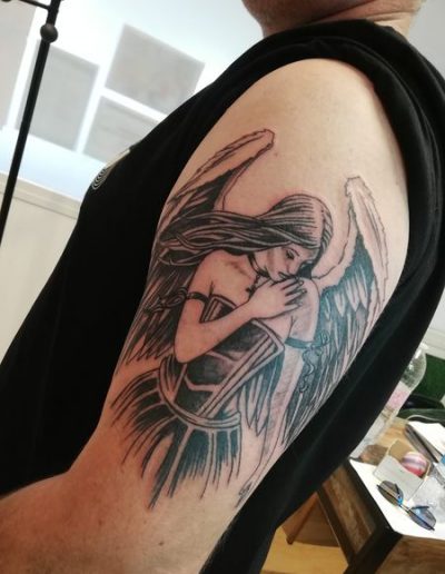 tatouage ange femme so tattoo les essarts 85