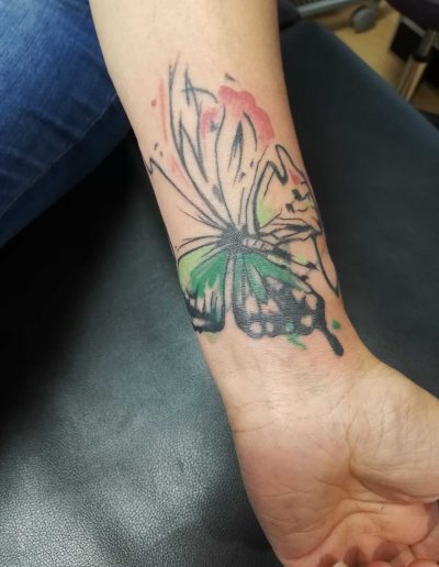 tatouage papillon aquarelle so tattoo les essarts 85