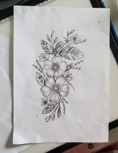 dessin recouvrement florale2 so tattoo les essarts 85