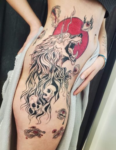 tatouage loup et tetes de mort so tattoo les essarts 85